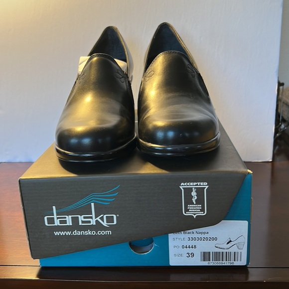 Dansko Black Beth Napa Leather Round Toe Embroidered Clogs 39 - Picture 3 of 4
